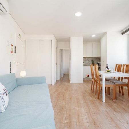 Host Wise - Flat W Free Private Parking - Bright & Cozy Apartman Porto Kültér fotó