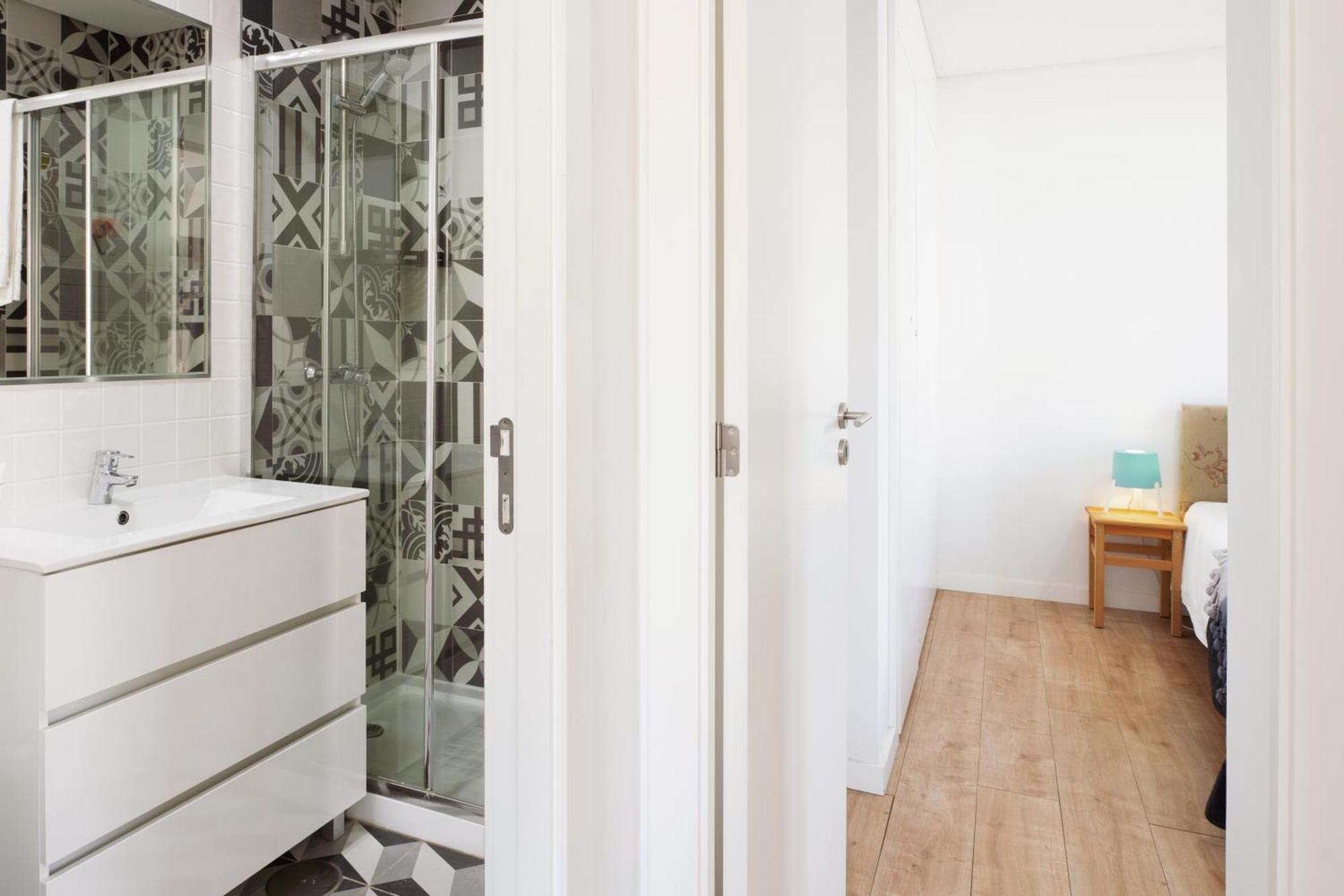 Host Wise - Flat W Free Private Parking - Bright & Cozy Apartman Porto Kültér fotó